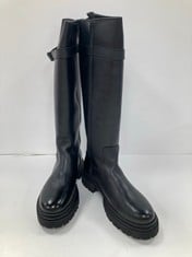 HUDSON LONDON 40EU BLACK TALL BOOT - LOCATION 13A.