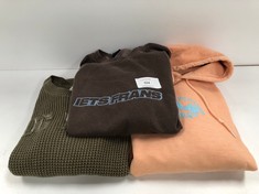 3 X PREMIUM DESIGN SWEATSHIRTS INCLUDING BDG SIZE M (TOTAL  RRP 187€) - LOCATION 42B.