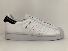 ADIDAS SUPERSTAR MODEL GV7610 SIZE 36- LOCATION 31B.