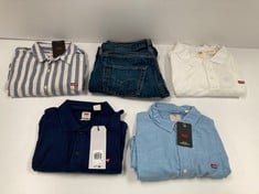 5 X LEVIS GARMENTS VARIOUS SIZES AND MODELS INCLUDING WHITE POLO SHIRT 2XL - LOCATION 35B.