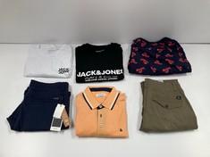 6 X JACK & JONES CLOTHING VARIOUS SIZES AND STYLES INCLUDING ORANGE POLO SHIRT SIZE L - LOCATION 39B.