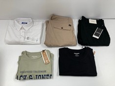 5 X JACK & JONES CLOTHING VARIOUS SIZES AND MODELS INCLUDING GREEN T-SHIRT SIZE M - LOCATION 39B.