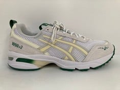 ASICS GEL-1090V2 TRAINERS SIZE 40.5 - LOCATION 29A.