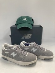 2 X VARIOUS NEW BALANCE ITEMS INCLUDING GREY TRAINERS MODEL BB550VNB SIZE 39 1/2 (TOTAL  RRP 207€) - LOCATION 29A.