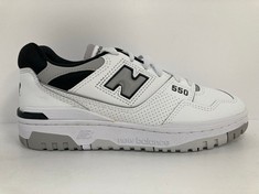 NEW BALANCE SHOES MODEL BB550NCL COLOUR BLACK AND WHITE SIZE 38 (TOTAL  RRP 169€) - LOCATION 29A.