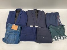 7 X JACK JONES CLOTHING VARIOUS SIZES AND MODELS INCLUDING GREEN T-SHIRT SIZE M- LOCATION 27C.