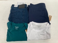 4 X JACK JONES CLOTHING VARIOUS SIZES AND MODELS INCLUDING WHITE T-SHIRT SIZE M - LOCATION 27C.