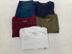 5 X JACK JONES CLOTHING VARIOUS SIZES AND STYLES INCLUDING WHITE T-SHIRT SIZE S - LOCATION 27C.