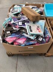 PALLET OF ASSORTED ITEMS INCLUDING TABLET CASES.