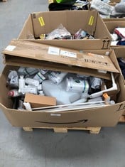 PALLET OF ASSORTED HOUSEHOLD ITEMS INCLUDING BICYCLE PUMP STRAP.