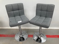 2 X GREY SONGMICS BAR CHAIRS (ONE OF THEM BROKEN AT THE SEAT).