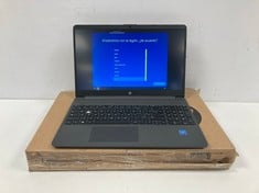 LAPTOP HP 15S-FQ0001SF 125 GB IN SILVER. (WITH BOX AND CHARGER, KEYBOARD WITH EXTRA LAYOUT, TWO LOOSE KEYS, SEE PHOTOS). INTEL CELERON N4120, 4 GB RAM, , INTLE UHD GRAPHICS 600 [JPTZ6636].