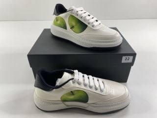 PAUL SMITH MEN'S SHOES HACKNEY WHITE APPLE 50TH. SIZE: 8, MADE FROM: 100% CALF LEATHER UPPER/RUBBER SOLE. RRP: £495