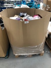 PALLET OF ASSORTED ITEMS INCLUDING OXYGEN HUMIDIFIER WITH FILTER SILENCER .