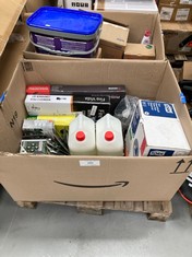 PALLET OF ASSORTED ITEMS INCLUDING VARIOUS CAR PARTS.