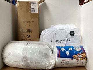 4 X ITEMS TO INCLUDE PAW PATROL BEDDING SET & SHARK UPRIGHT CORDED VACUUM CLEANER WITH ANTI-HAIR WRAP: LOCATION - J13