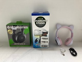 3 X ASSORTED TECH ITEMS TO INCLUDE STEELSERIES ARCTIS NOVA 1X HEADSET: LOCATION - J15