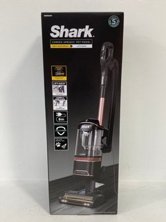 SHARK ANTI HAIR WRAP WITH LIFT AWAY CORDED VACUUM CLEANER IN ROSE GOLD MODEL: NZ690UKT - RRP £168: LOCATION - FRONT BOOTH