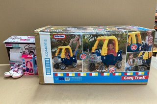 4 X ASSORTED CHILDRENS ITEMS TO INCLUDE LITTLE TIKES COZY TRUCK: LOCATION - I5