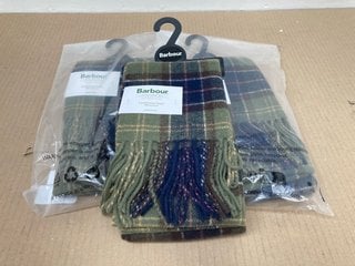 3X BARBOUR TARTAN LAMBSWOOL SCARVES IN CLASSIC TARTAN: LOCATION - H16