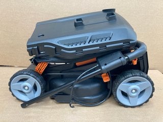 WORX WG779E 40V 34CM CORDED LAWNMOWER: LOCATION - E2