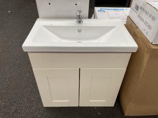 (COLLECTION ONLY) WALL MOUNTED 2 DOOR SINK UNIT IN CREAM WITH A 620 X 360MM 1TH CERAMIC BASIN COMPLETE WITH A MONO BASIN MIXER TAP & CHROME SPRUNG WASTE - RRP £645: LOCATION - A5