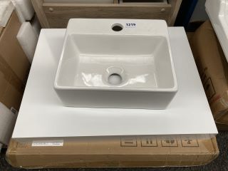 (COLLECTION ONLY) WHITE FLOATING SHELF 600 X 460 X 70MM WITH A 1TH CERAMIC COUNTERTOP BASIN - RRP £325: LOCATION - A6