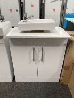 (COLLECTION ONLY) FLOOR STANDING 2 DOOR COUNTERTOP SINK UNIT IN WHITE 670 X 400MM WITH A STH CERAMIC BASIN COMPLETE WITH A MONO BASIN MIXER TAP & CHROME SPRUNG WASTE - RRP £745: LOCATION - A3