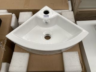 (COLLECTION ONLY) 1TH CORNER CERAMIC BASIN - RRP £125: LOCATION - A6