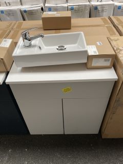 (COLLECTION ONLY) WALL HUNG 2 DOOR COUNTER TOP SINK UNIT IN WHITE 600 X 360MM WITH A STH CERAMIC BASIN COMPLETE WITH A MONO BASIN MIXER TAP & CHROME SPRUNG WASTE - RRP £725: LOCATION - A8