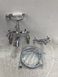 TRADITIONAL DECK MOUNTED BSM IN CHROME WITH HANDSET & HOSE WITH A TRADITIONAL MONO BASIN MIXER TAP - RRP £475: LOCATION - RACKING 1