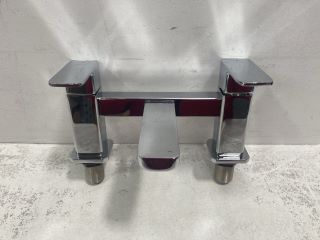 DECK MOUNTED BATH FILLER IN CHROME - RRP £315: LOCATION - RACKING 1