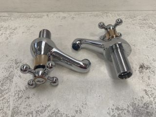 SET OF TRADITIONAL STYLE BATH FILLER TAPS IN CHROME & GOLD - RRP £225: LOCATION - RACKING 1