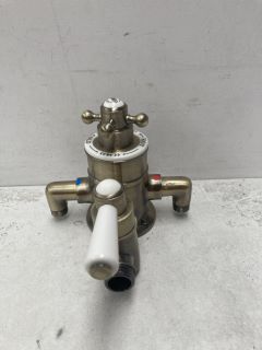 TRADITIONAL TWIN EXPOSED SHOWER VALVE IN ANTIQUE BRASS - RRP £575: LOCATION - RACKING 4