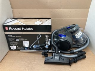 RUSSELL HOBBS TITAN 2 PET 3L 700W CYLINDER VACUUM CLEANER IN GREY - MODEL RHCV4601: LOCATION - C9