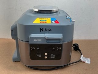 NINJA SPEEDI 5.7L RAPID COOKER AIR FRYER - MODEL ON400UK - RRP £229: LOCATION - C8