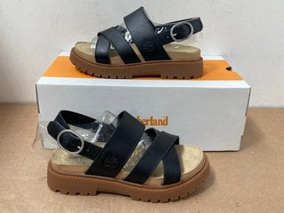 TIMBERLAND CLAREMONT WAY SANDALS IN BLACK - SIZE UK 5.5: LOCATION - WA3