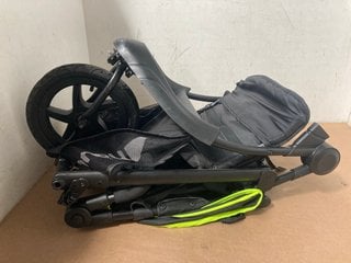 HAUCK RUNNER 2 ROBUST ALL TERRAIN LIGHTWEIGHT INFANT STROLLER - MODEL 274200 - RRP £229: LOCATION - WA11