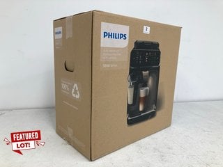 PHILIPS 5500 SERIES FULLY AUTOMATIC ESPRESSO MACHINE WITH LATTE-GO(SEALED) - MODEL EP5546/70 - RRP £649: LOCATION - BOOTH