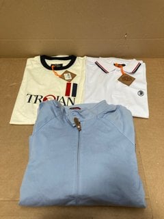 3 X MENS TROJAN CLOTHING ITEMS IN VARIOUS SIZES TO INCLUDE HARRINGTON JACKET IN LIGHT BLUE- SIZE 2XL: LOCATION - B1