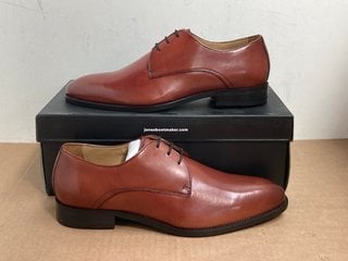 JONES BOOTMAKER LEATHER MONUMENT DERBY SHOES IN COGNAC - SIZE UK 9: LOCATION - WA1