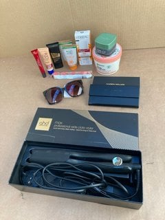 QTY OF ASSORTED HEALTH AND BEAUTY ITEMS TO INCLUDE GHD MAX PROFESSIONAL WIDE PLATE STYLER - MODEL 99350169209 - RRP £209: LOCATION - C17