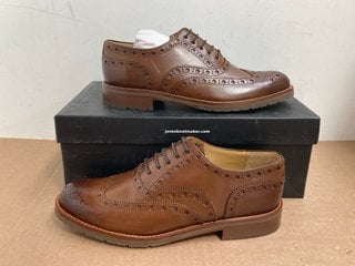 JONES BOOTMAKER BERTIE OXFORD BROGUES IN BROWN - SIZE UK 8: LOCATION - WA1