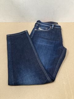 DIESEL 1986 LARKEE BEEX MENS TAPERED DENIM JEANS - SIZE W34 L30 - RRP £155: LOCATION - C16