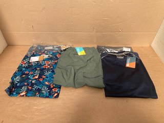 5 X ASSORTED MENS MOUNTAIN WAREHOUSE CLOTHING ITEMS IN VARIOUS SIZES TO INCLUDE SHORELINE CARGO BOARDSHORTS IN GREEN- UK SIZE L: LOCATION - C11