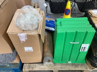 PALLET OF ASSORTED ITEMS TO INCLUDE SMALL NO WAITING CONES: LOCATION - A5 (KERBSIDE PALLET DELIVERY)