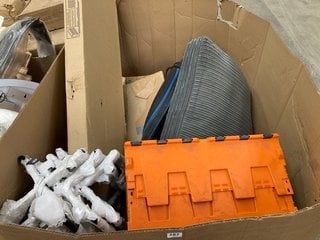 PALLET OF ASSORTED ITEMS TO INCLUDE RIBBED SOFA CUSHION IN GREY: LOCATION - A7 (KERBSIDE PALLET DELIVERY)