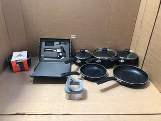 QTY OF ASSORTED KITCHEN ITEMS TO INCLUDE SMALL SAUTE PAN: LOCATION - BR7