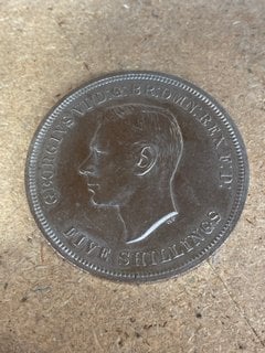 A 1951 FESTIVAL OF BRITAIN COMMEMORATIVE COIN, BOXED WITH CERTIFICATE: LOCATION - AR9