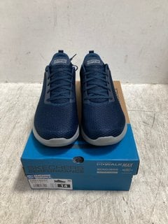 SKECHERS GO WALK MAX - EFFORT MESH LACE UP TRAINERS IN NAVY/GREY SIZE: 13: LOCATION - B20